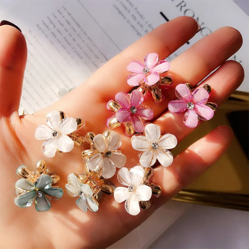 6Pcs/Lot Korean New Women Girls Hair Claws Flower Crystal Rhinestone Hair Clips Hairpins Fashion Hair Accessories Styling Tools
6Pcs/Lot Korean New Women Girls Hair Claws Flower Crystal Rhinestone Hair Clips Hairpins Fashion Hair Accessories Styling Tools