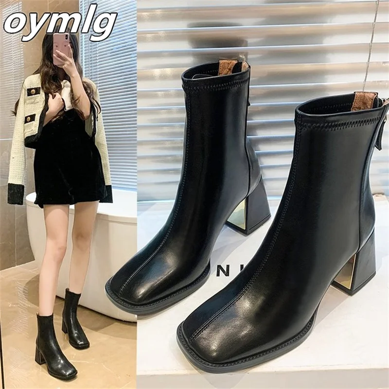 Square toe solid color mid-heel casual short boots women's 2022 autumn new fashion thick heel rear zipper boots
Square toe solid color mid-heel casual short boots women's 2022 autumn new fashion thick heel rear zipper boots
