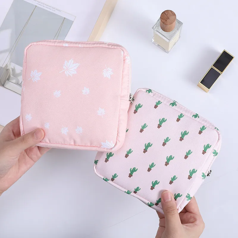 1PCS Sanitary Pad Organizer Women Girl Holder Napkin Towel Makeup Travel Bags Storage Case Pouch Diaper Purse Cosmetic Zipper
1PCS Sanitary Pad Organizer Women Girl Holder Napkin Towel Makeup Travel Bags Storage Case Pouch Diaper Purse Cosmetic Zipper