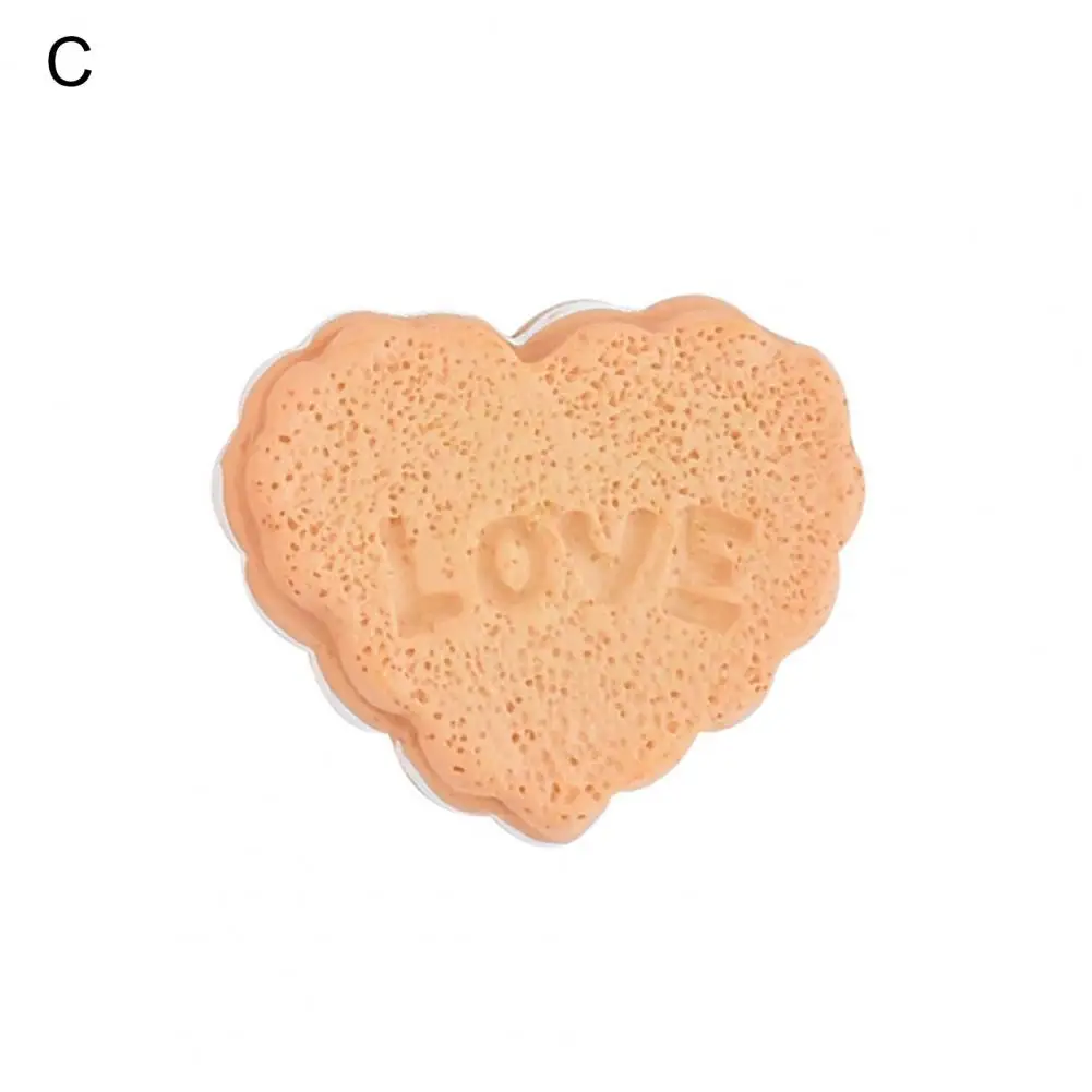 Eco-friendly Cute Craft Cartoon Bear Heart Fake Biscuit Model Accessories Christmas Decoration Fake Biscuit 
Eco-friendly Cute Craft Cartoon Bear Heart Fake Biscuit Model Accessories Christmas Decoration Fake Biscuit