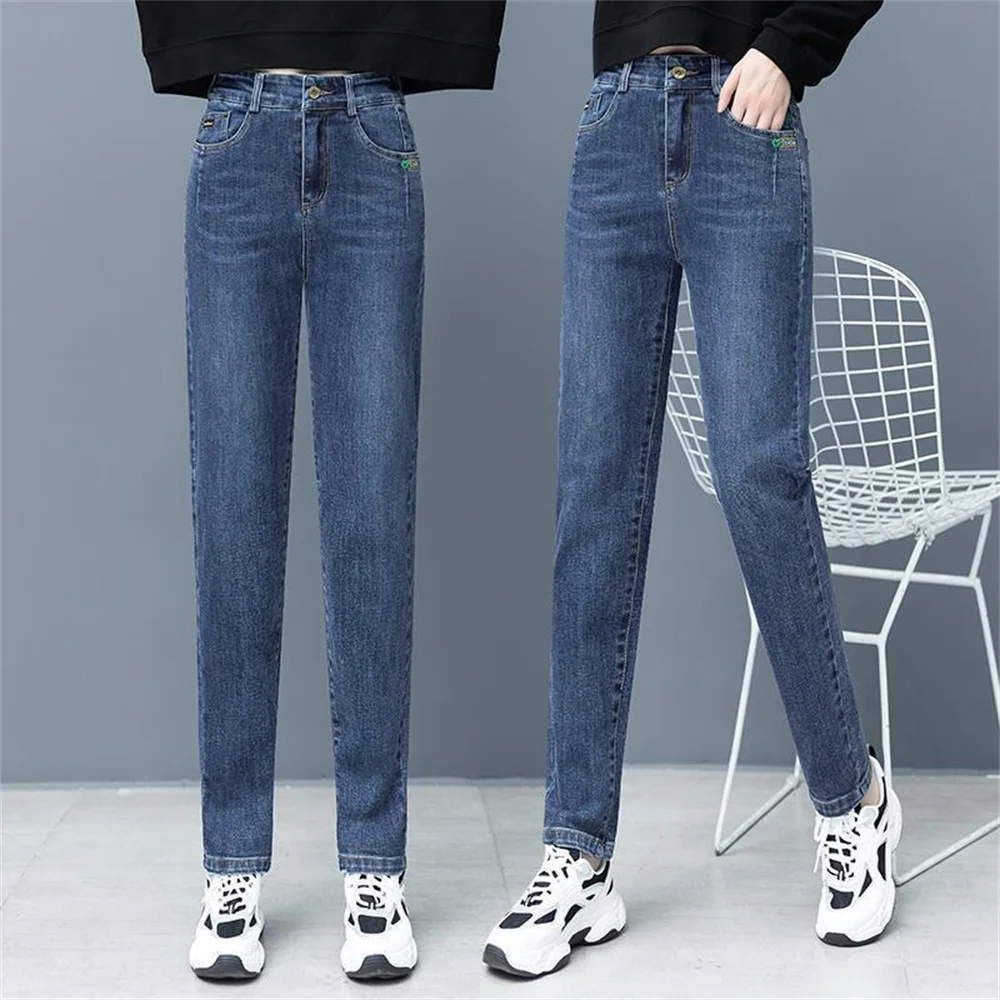Women Jeans Vintage Straight Mom Jeans Loose Blue Denim Pants Ankle Length Trousers Female Casual Streetwear Harem Pants Jeans
Women Jeans Vintage Straight Mom Jeans Loose Blue Denim Pants Ankle Length Trousers Female Casual Streetwear Harem Pants Jeans
