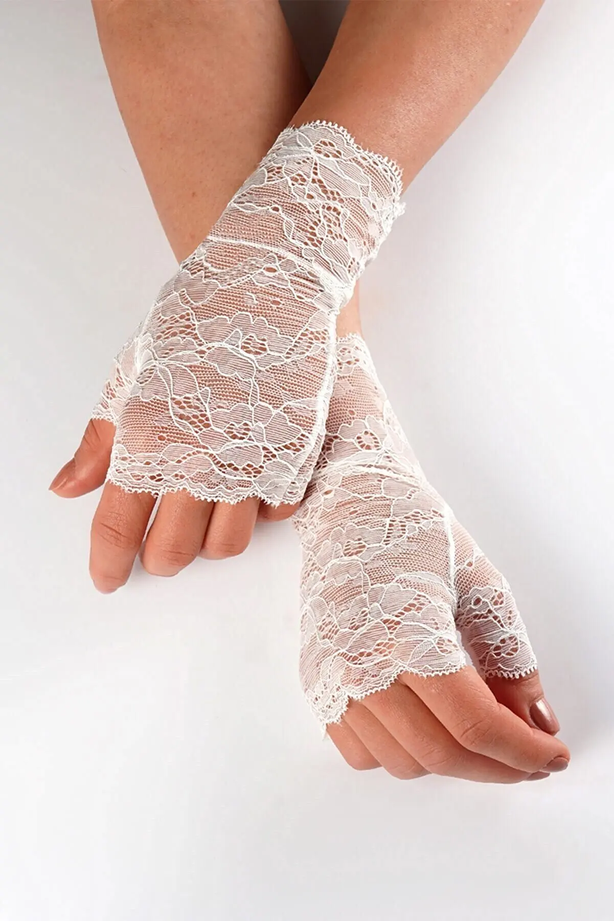 White half finger lace bridal gloves lace knit bridal transparent elegant fishnet silk tulle guipure
White half finger lace bridal gloves lace knit bridal transparent elegant fishnet silk tulle guipure