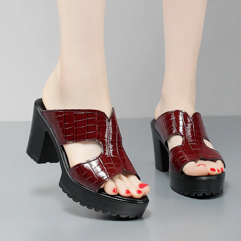 

Elegant Small Size 32-43 Patent Leather Block High Heels Slides 2023 Summer Women's Thick Bottom Platform Slippers Office Mom
