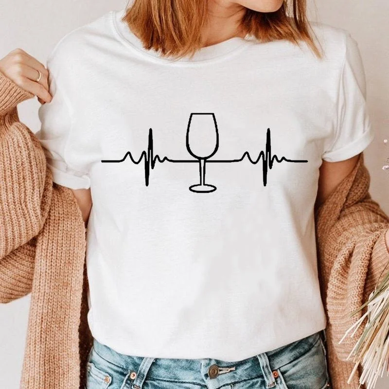 Женская летняя футболка с коротким рукавом и изображением сердца 
Женская летняя футболка с коротким рукавом и изображением сердца