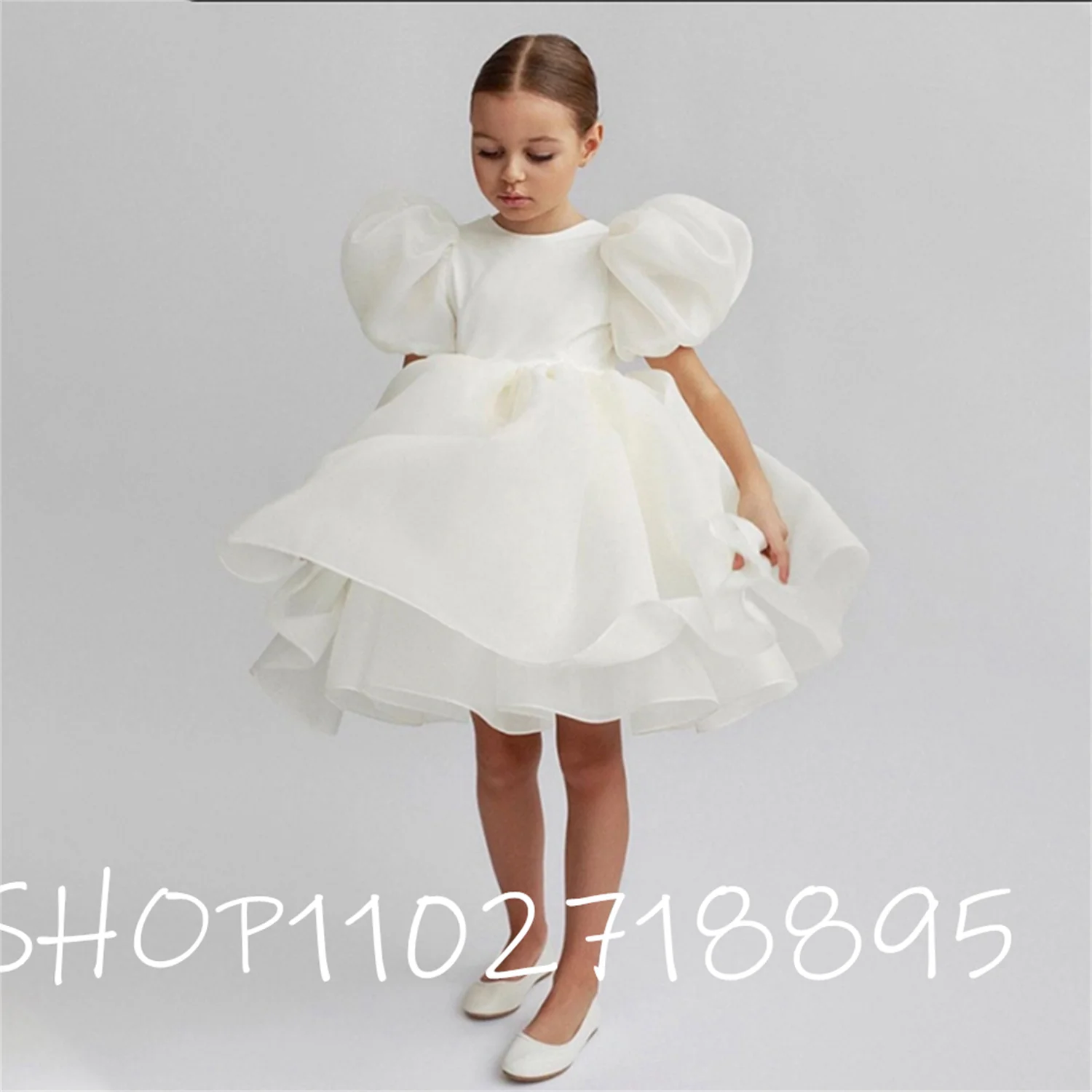 High Quality O-Neck Short Sleeves Flower Bubble Sleeve For Girl Elegant Backless Ball Gown Dresses For Wedding Knee-Length
High Quality O-Neck Short Sleeves Flower Bubble Sleeve For Girl Elegant Backless Ball Gown Dresses For Wedding Knee-Length