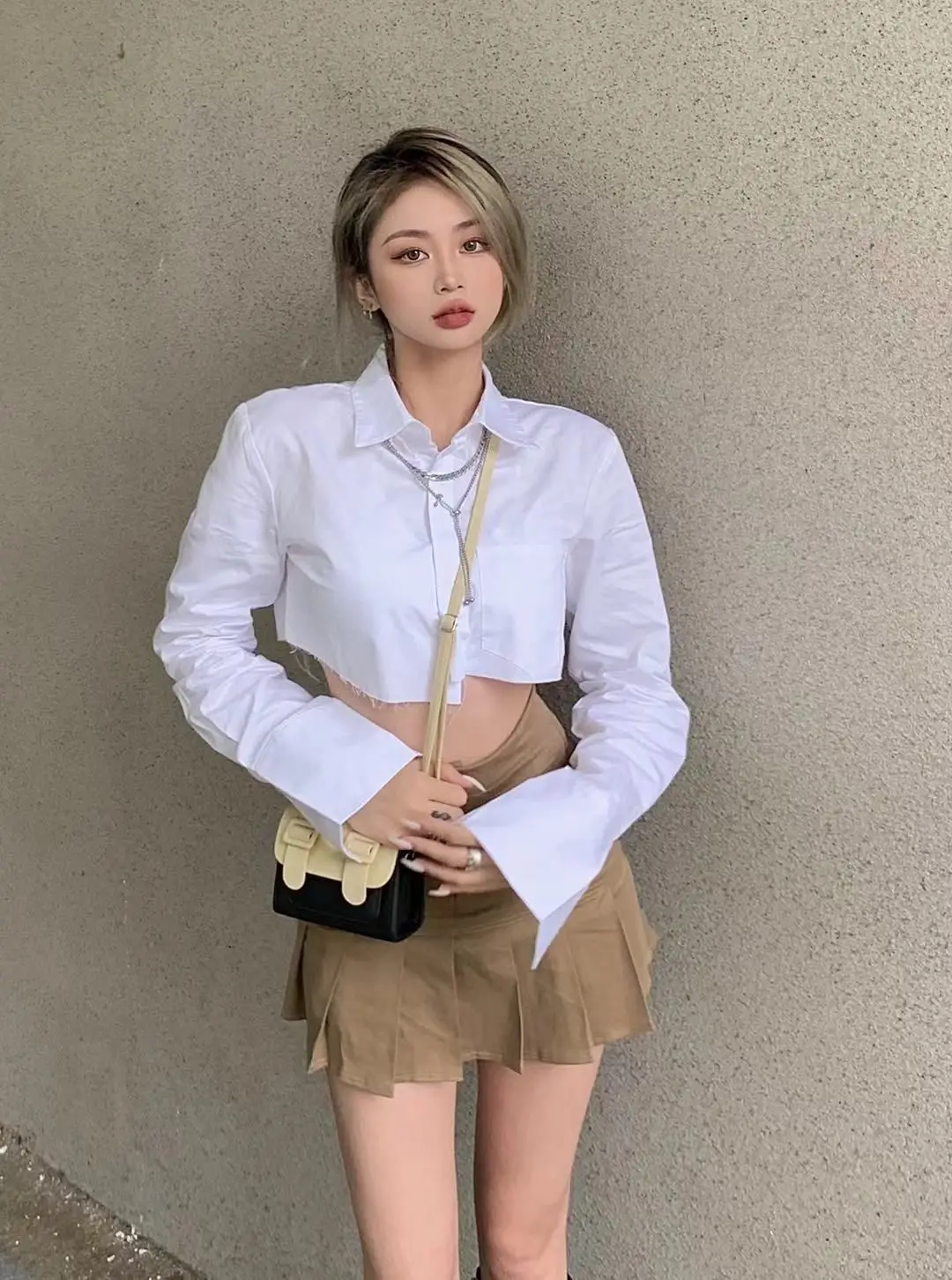 Korean Sexy Crop Tops Fashion Blouses Women Streetwear Long Sleeve Button Shirt White Casual Irregular Design T-Shirts Clothing
Korean Sexy Crop Tops Fashion Blouses Women Streetwear Long Sleeve Button Shirt White Casual Irregular Design T-Shirts Clothing