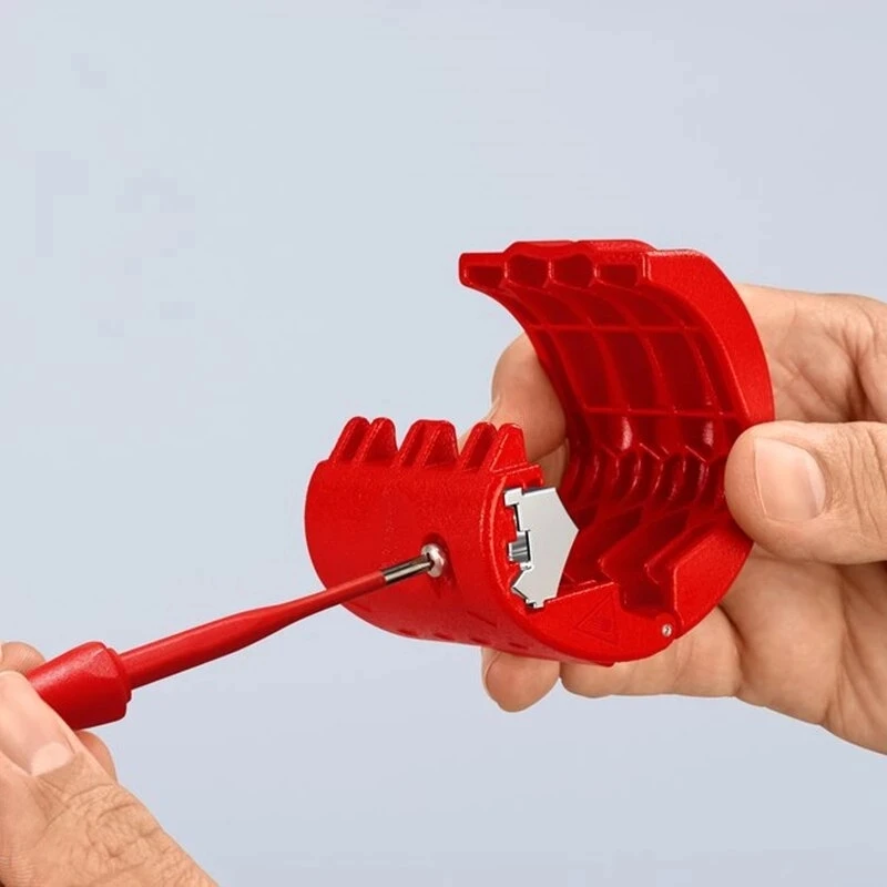 New Portable Pipe Cutter 20-50 mm Plastic Pipes And Sealing Sleeves Cutters PVC/PU/PP/PE Tube Pipe Wire Cable Cutter Dropshiping
New Portable Pipe Cutter 20-50 mm Plastic Pipes And Sealing Sleeves Cutters PVC/PU/PP/PE Tube Pipe Wire Cable Cutter Dropshiping
