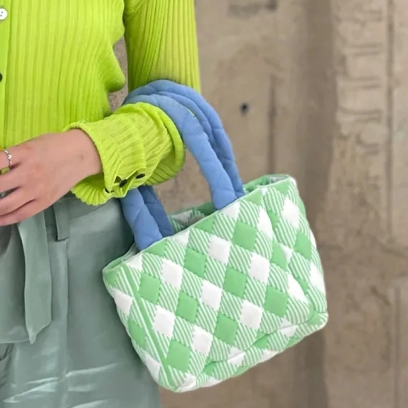 Brand Designer Women's Tote Bags 2022 Winter New Lady Shoulder Bag High Quality Tote Handbags Casual Crossbody soft Shopper Bag
Brand Designer Women's Tote Bags 2022 Winter New Lady Shoulder Bag High Quality Tote Handbags Casual Crossbody soft Shopper Bag