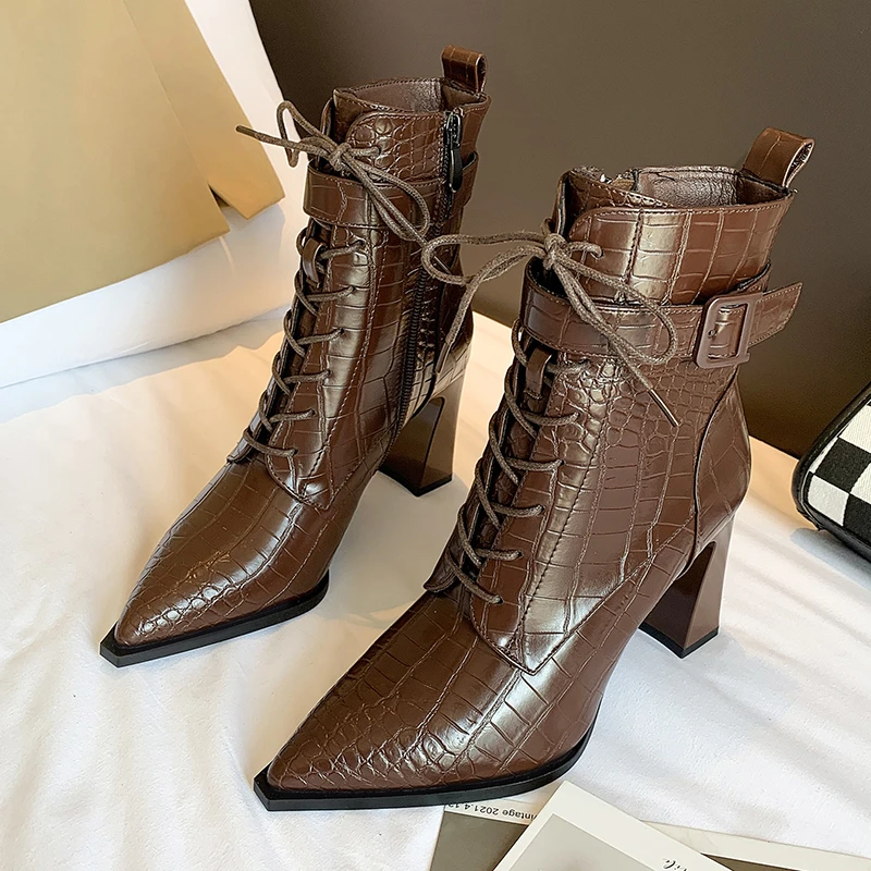 Thick Heel Ankle Boots Women 2022 New Belt Buckle Lacing Autumn Commuter Pointed Fashion High Heels Women women boots shoes high 
Thick Heel Ankle Boots Women 2022 New Belt Buckle Lacing Autumn Commuter Pointed Fashion High Heels Women women boots shoes high