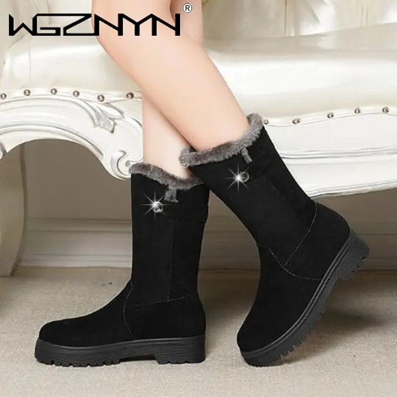 Женские зимние ботинки, новинка 2022, женские бархатные теплые ботинки на толстой хлопковой танкетке и высоком каблуке, черные модные зимние ...
Женские зимние ботинки, новинка 2022, женские бархатные теплые ботинки на толстой хлопковой танкетке и высоком каблуке, черные модные зимние ...