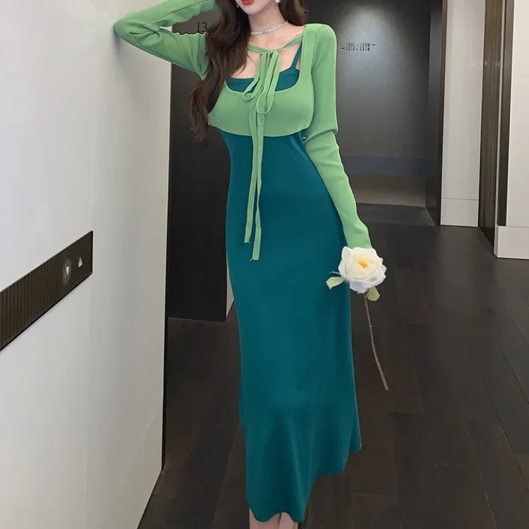 Women's knitted two piece set Autumn Sexy spaghetti strap bodycon Midi dress + Bow Lace Up Long Sleeve Crop Top Sweater suits
Women's knitted two piece set Autumn Sexy spaghetti strap bodycon Midi dress + Bow Lace Up Long Sleeve Crop Top Sweater suits