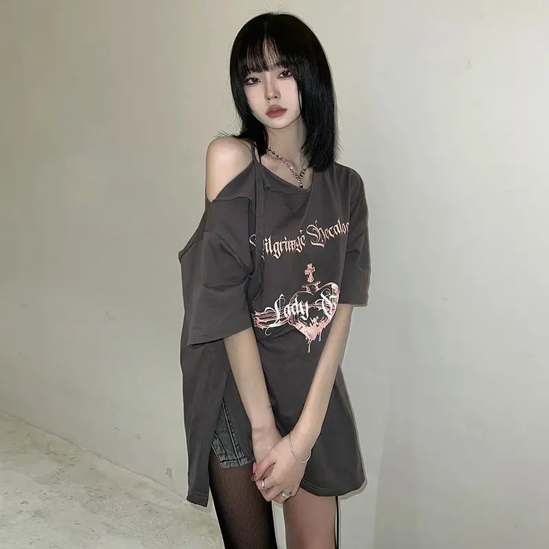 MINGLIUSILI Harajuku heart print T-shirt Sweet and slim 2022 summer new Loose casual korean fashion asymmetrical sleeve T-shirt
MINGLIUSILI Harajuku heart print T-shirt Sweet and slim 2022 summer new Loose casual korean fashion asymmetrical sleeve T-shirt