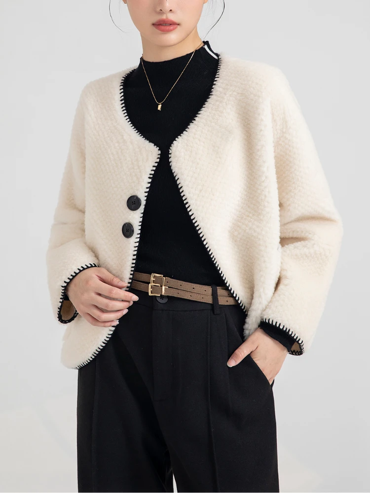 2022 Autumn/Winter New O-Neck Niche Design Wool Blended Women Short Jacket Hepburn Style Leather Particles Composite Fur Coat
2022 Autumn/Winter New O-Neck Niche Design Wool Blended Women Short Jacket Hepburn Style Leather Particles Composite Fur Coat