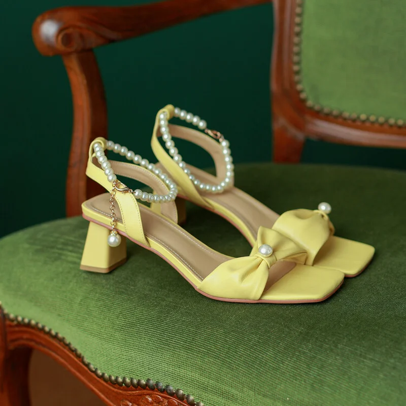 Pearl Buckle Strap Square Toe Open Toe Temperament Thick High Heels Sandals Women Summer 2023 Elegant Medium Heel Women's Shoes
Pearl Buckle Strap Square Toe Open Toe Temperament Thick High Heels Sandals Women Summer 2023 Elegant Medium Heel Women's Shoes
