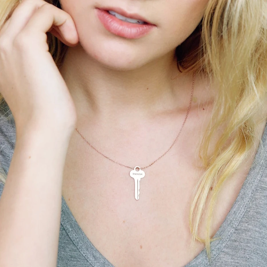 Women Personalised Key Pendant Stainless Steel Necklace Custom Carved Name Date Creative Men Jewelry Gifts Collar Personalizado
Women Personalised Key Pendant Stainless Steel Necklace Custom Carved Name Date Creative Men Jewelry Gifts Collar Personalizado