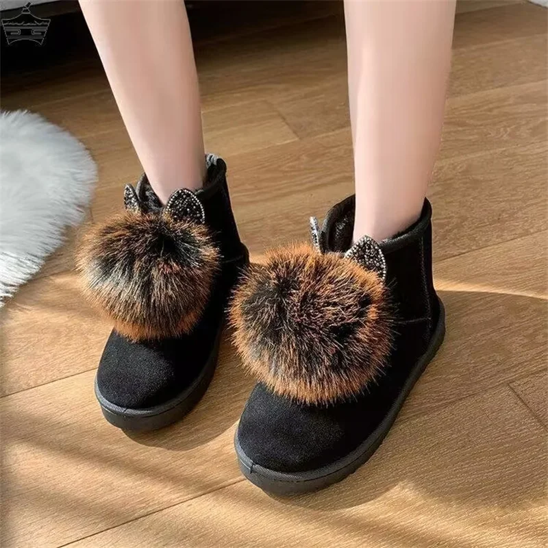 Silver rhine-diamond new waterproof non-slip boots with wool thickened warm lovely cotton shoes large size women 35-40
Silver rhine-diamond new waterproof non-slip boots with wool thickened warm lovely cotton shoes large size women 35-40