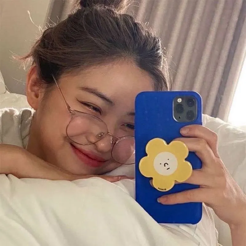 Klein Blue Yellow Flower Bracket Phone Case For iPhone 11 12 Pro Max Mini XS XR 7 8 Plus Women Soft TPU Solid Color Cover
Klein Blue Yellow Flower Bracket Phone Case For iPhone 11 12 Pro Max Mini XS XR 7 8 Plus Women Soft TPU Solid Color Cover