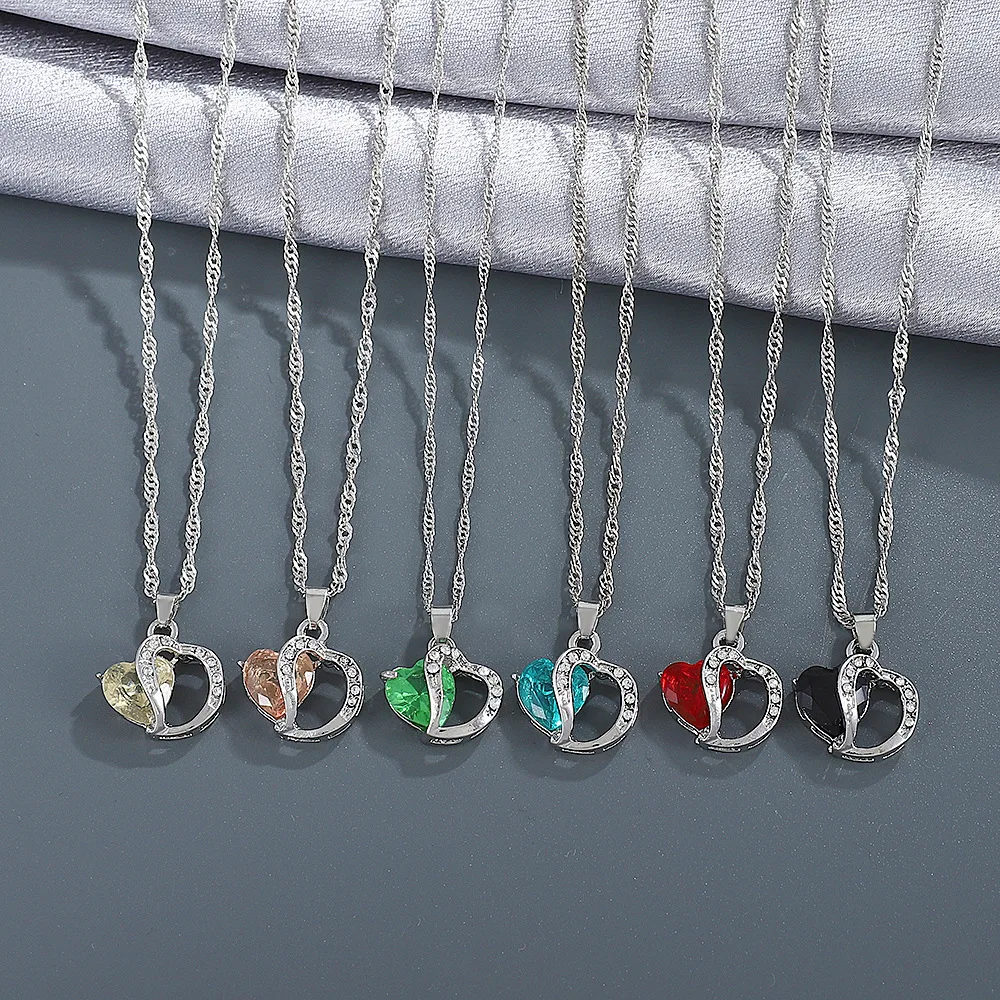 2022 New Trend Colorful Hollow Out Peach Heart Zircon Crystal Pendant Necklace A Cheap Popular Christmas Chain Jewelry Gift 
2022 New Trend Colorful Hollow Out Peach Heart Zircon Crystal Pendant Necklace A Cheap Popular Christmas Chain Jewelry Gift