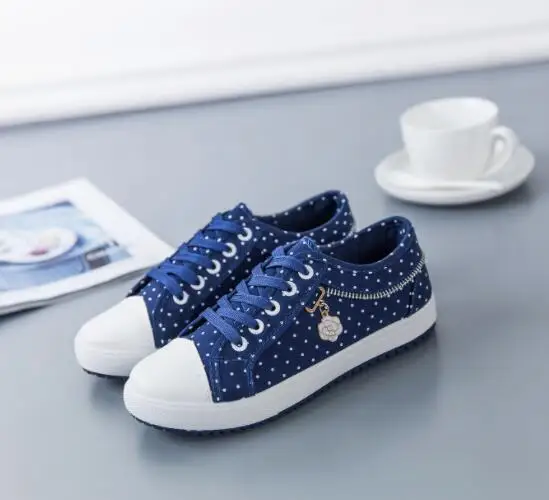 NEW 2022 Summer Fashion Women's Casual Shoes Low Top Women's Sneakers Hollow Out Breathable Mesh Low Female Casual Canvas Shoes
NEW 2022 Summer Fashion Women's Casual Shoes Low Top Women's Sneakers Hollow Out Breathable Mesh Low Female Casual Canvas Shoes