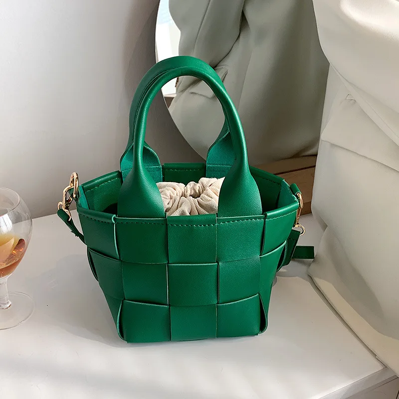 New PU Hand-woven Vegetable Basket Bag Women's Bag 2022 Ladies Handbag Retro Soft Leather Shoulder Bag Fashion Messenger Bag
New PU Hand-woven Vegetable Basket Bag Women's Bag 2022 Ladies Handbag Retro Soft Leather Shoulder Bag Fashion Messenger Bag