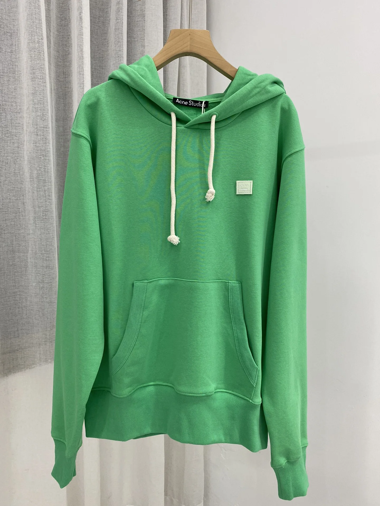 22ss new AC studios small label smiley face Hoodie ance Nordic minimalist classic cold smiley face basic sweater
22ss new AC studios small label smiley face Hoodie ance Nordic minimalist classic cold smiley face basic sweater