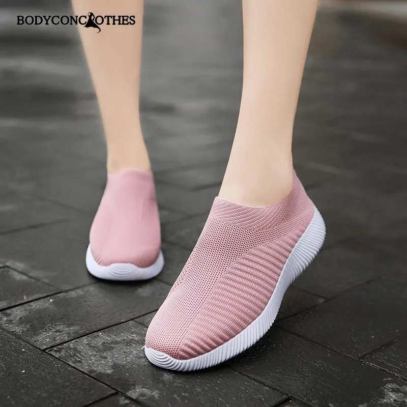 Кроссовки женские без шнуровки, Вулканизированная подошва, плоская подошва, теннисная обувь, белые, 2022
Кроссовки женские без шнуровки, Вулканизированная подошва, плоская подошва, теннисная обувь, белые, 2022