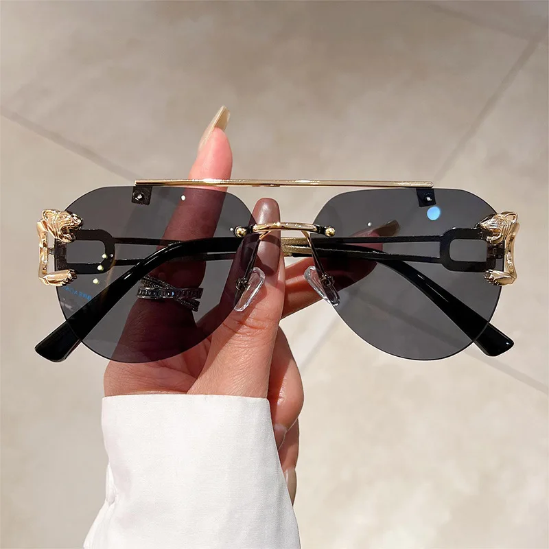 2023 Sunglasses Women Luxury Rimless Vintage Fashion Glasses Lunette Oversized Shades De Soleil Femme Gafas De Sol Mujer Lentes
2023 Sunglasses Women Luxury Rimless Vintage Fashion Glasses Lunette Oversized Shades De Soleil Femme Gafas De Sol Mujer Lentes