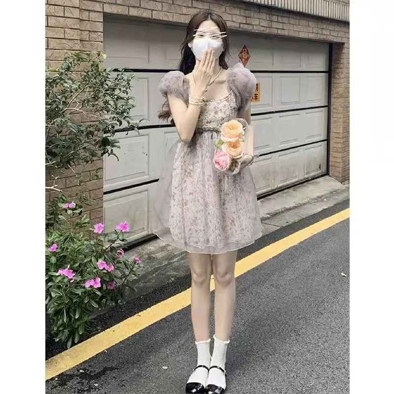 French Tea Break Fragmented Flower Dress Women's New Summer High Grade Elegance Fairy Mesh Skirt Small Short
French Tea Break Fragmented Flower Dress Women's New Summer High Grade Elegance Fairy Mesh Skirt Small Short