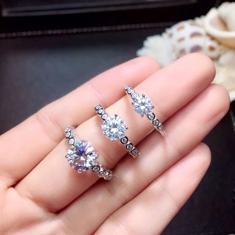 [MeiBaPJ Glittering Moissanite Gemstone Classic Simple Ring for Women 925 Sterling Silver Fine Wedding Jewelry
[MeiBaPJ Glittering Moissanite Gemstone Classic Simple Ring for Women 925 Sterling Silver Fine Wedding Jewelry