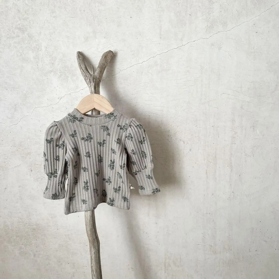 Girls Lovely Heart Print t-shirts New Autumn Kids Baby Pattern Clothing Fashion Clothes Casual Outfits Knit Girls t-shirts P6593
Girls Lovely Heart Print t-shirts New Autumn Kids Baby Pattern Clothing Fashion Clothes Casual Outfits Knit Girls t-shirts P6593