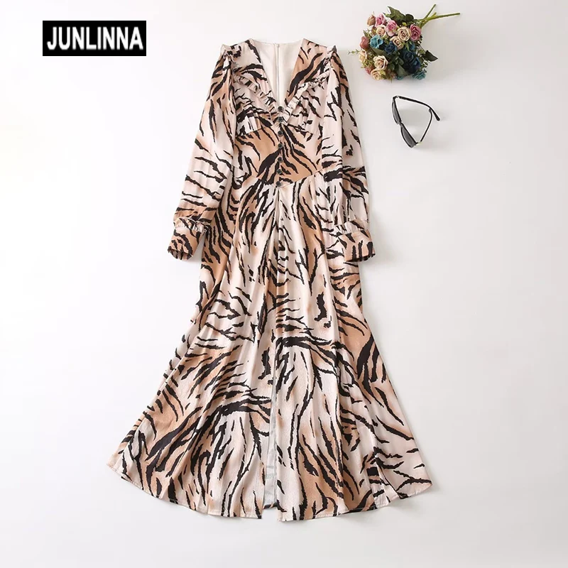 JUNLINNA Runway Fashion Leopard Printing Dress Autumn Winter V Neck Fungus Sides Bottons Elegant Waist-closing Vintage Vestidos
JUNLINNA Runway Fashion Leopard Printing Dress Autumn Winter V Neck Fungus Sides Bottons Elegant Waist-closing Vintage Vestidos
