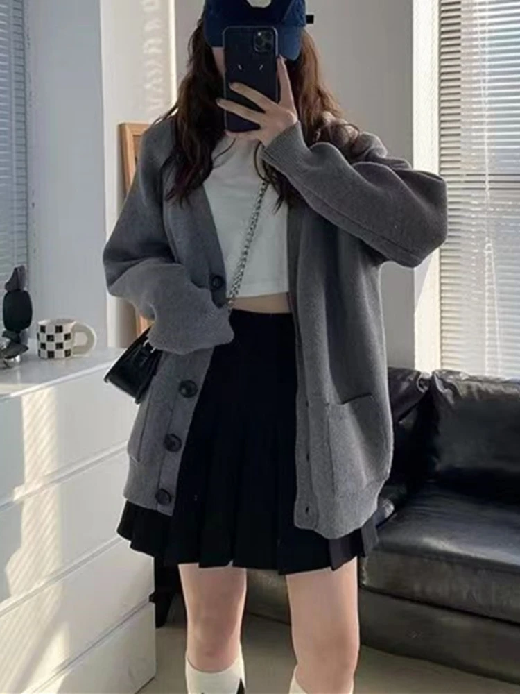 Женский трикотажный кардиган, однотонное пальто с V-образным вырезом, Осень-зима 2023
Женский трикотажный кардиган, однотонное пальто с V-образным вырезом, Осень-зима 2023