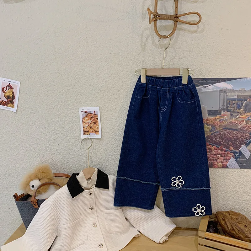 Kids Baby Girls Flower Embroidery Pants 2022 Autumn Baby Girls Wide Leg Jeans Korean Style Children Denim Kids Fashion Trousers
Kids Baby Girls Flower Embroidery Pants 2022 Autumn Baby Girls Wide Leg Jeans Korean Style Children Denim Kids Fashion Trousers