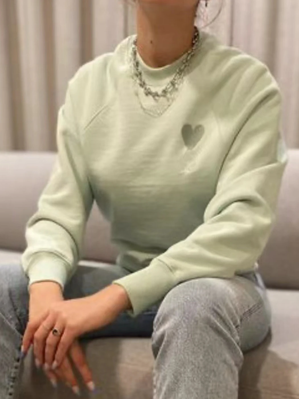 2022 Streetwear Casual Sweatshirt Top Women Unisex Love Pattern Embroidered Pullover Cotton O-neck Spring Fashion Chic Sudaderas
2022 Streetwear Casual Sweatshirt Top Women Unisex Love Pattern Embroidered Pullover Cotton O-neck Spring Fashion Chic Sudaderas