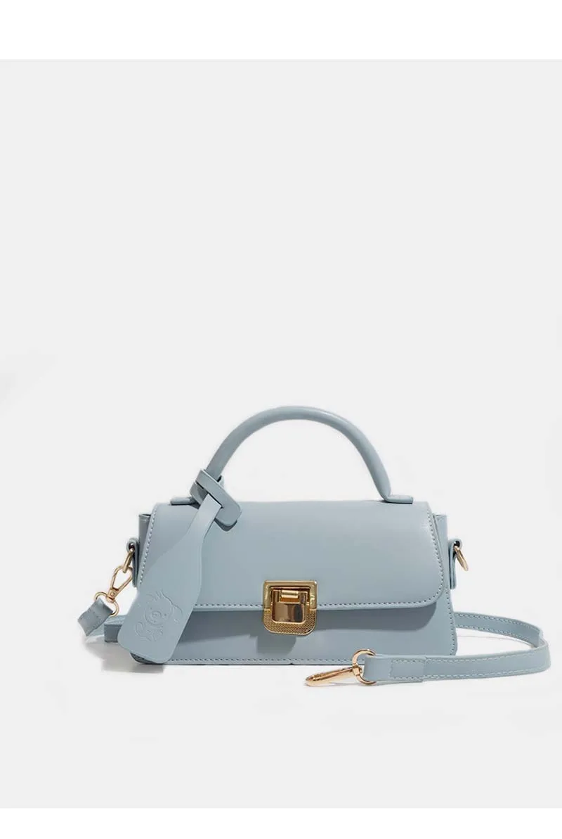 Handheld Small Square Bag Female 2022 New Designer Messenger Bag Simple Fashion Shoulder Bag Mini Flip Bag
Handheld Small Square Bag Female 2022 New Designer Messenger Bag Simple Fashion Shoulder Bag Mini Flip Bag