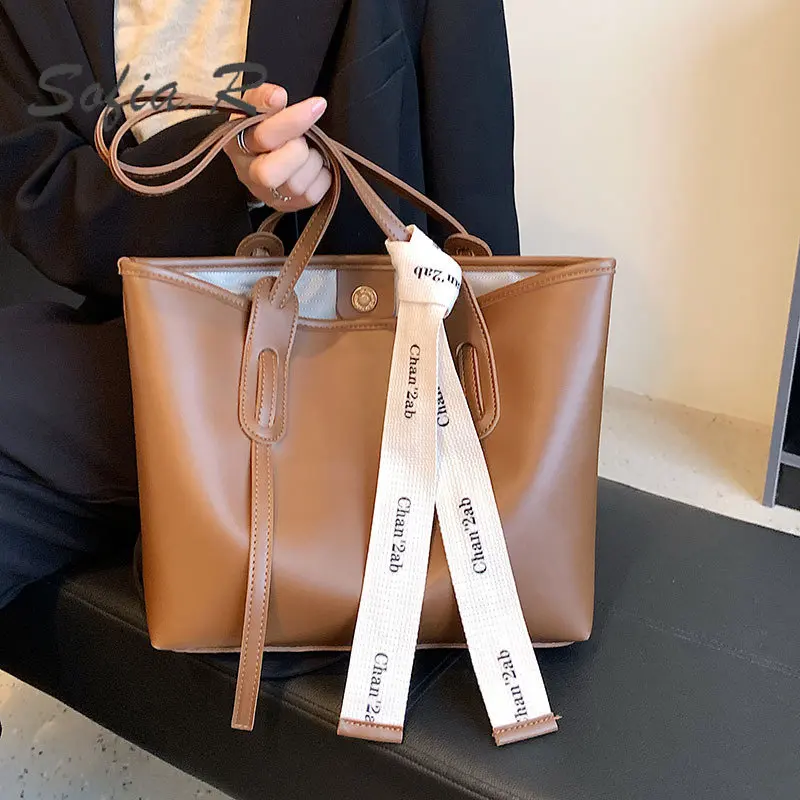 2022 New Fashion Women's PU Totes Simple Shoulder Bags Texture Coffee Black Beige Green PU Armpit Tote Bag Purses and Handbags
2022 New Fashion Women's PU Totes Simple Shoulder Bags Texture Coffee Black Beige Green PU Armpit Tote Bag Purses and Handbags