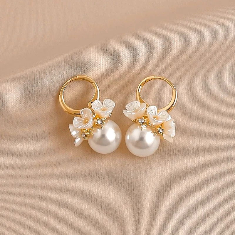 2023 Luxury Jewelry Trend Flower Earrings For Modern Women Daily Jewelry Korean Style Cute Earrings 
2023 Luxury Jewelry Trend Flower Earrings For Modern Women Daily Jewelry Korean Style Cute Earrings
