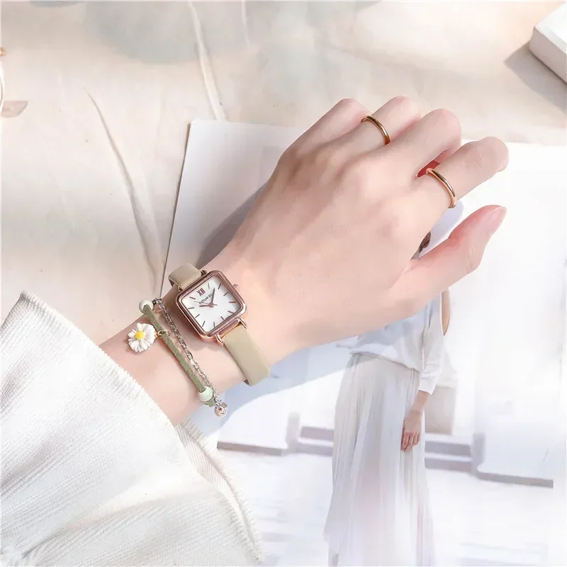 Роскошные женские кварцевые часы с маленьким циферблатом из розового золота, Женские Элегантные наручные часы в простом стиле для отдыха, Женские уникальные часы для девушек 
Роскошные женские кварцевые часы с маленьким циферблатом из розового золота, Женские Элегантные наручные часы в простом стиле для отдыха, Женские уникальные часы для девушек