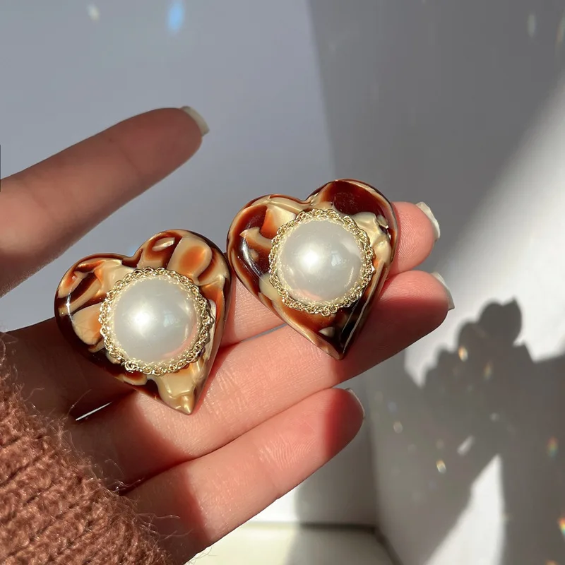 Coffee Color Pearl Rhinestone Earrings for Women Girls Retro Elegant Boucle D'oreille
Coffee Color Pearl Rhinestone Earrings for Women Girls Retro Elegant Boucle D'oreille
