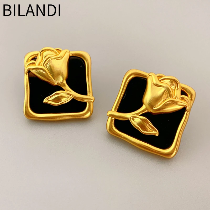 Bilandi Retro Jewelry 925 Silver Needle Square Black Enamel Gold Color Flower Earrings For Women Girl Gift Hot Sale Accessories
Bilandi Retro Jewelry 925 Silver Needle Square Black Enamel Gold Color Flower Earrings For Women Girl Gift Hot Sale Accessories
