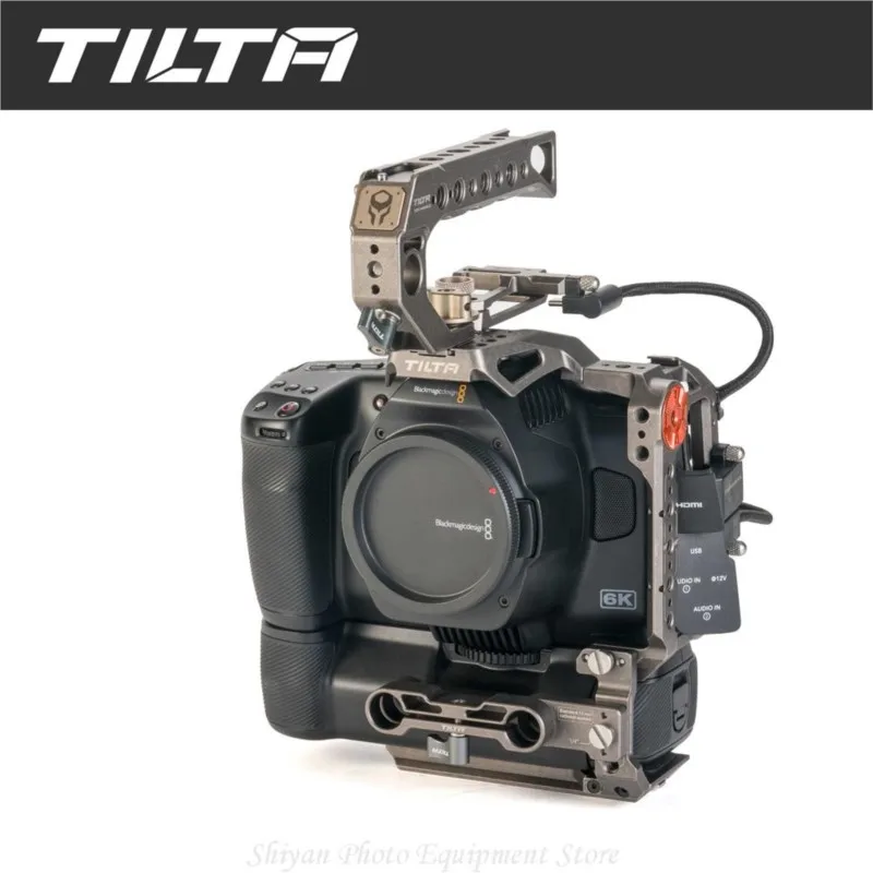 TILTA TA-T11-A Camera Cage for BMPCC 6K Pro Dslr Rig Black & Tactical Gray / Tiltaing Quick Release Handle /Aluminum Rod
TILTA TA-T11-A Camera Cage for BMPCC 6K Pro Dslr Rig Black & Tactical Gray / Tiltaing Quick Release Handle /Aluminum Rod