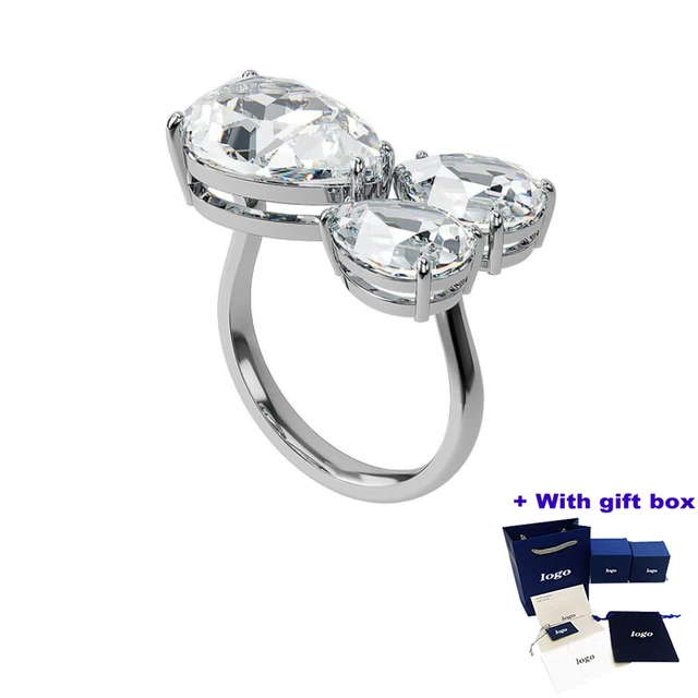 Fashionable and charming silver full diamond bow ring is suitable for beautiful women to wear, enhancing elegant and noble tempe
Fashionable and charming silver full diamond bow ring is suitable for beautiful women to wear, enhancing elegant and noble tempe