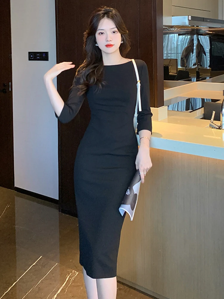Женское платье с круглым вырезом, черное элегантное облегающее платье средней длины для вечеринок и улицы, эластичное платье для вечеринок
Женское платье с круглым вырезом, черное элегантное облегающее платье средней длины для вечеринок и улицы, эластичное платье для вечеринок
