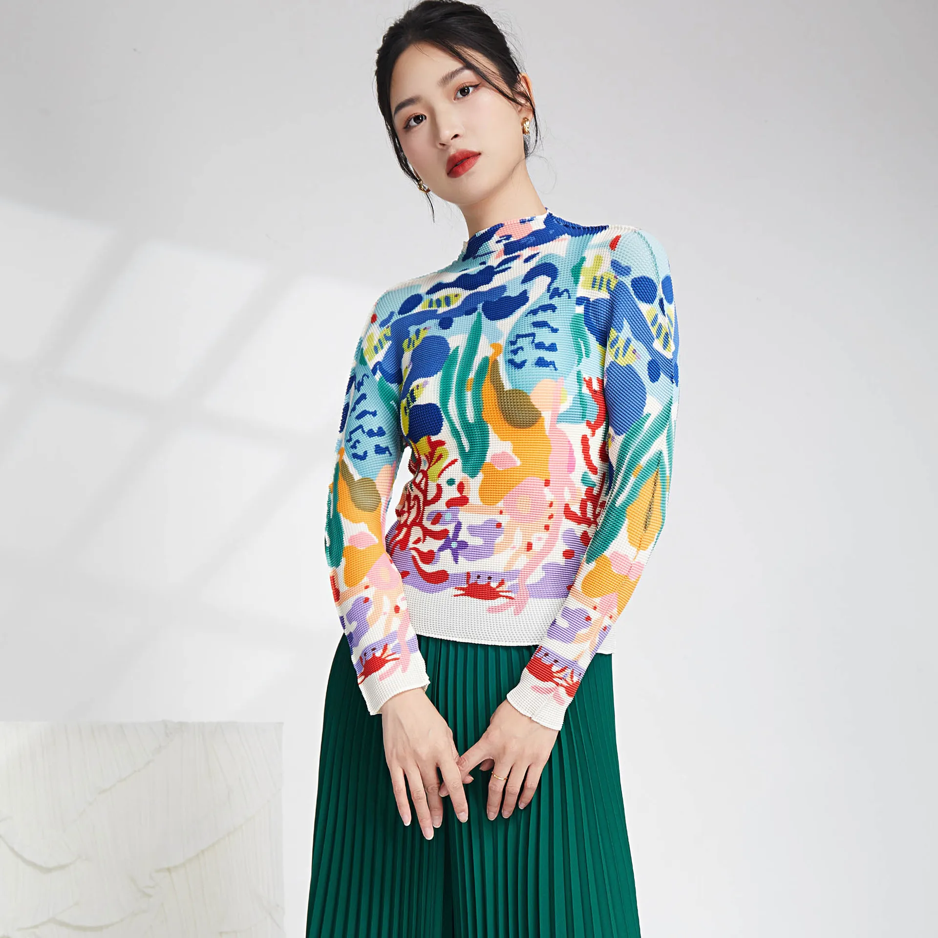 Printed bottom shirt Women's slim temperament Fashion sexy long sleeve three curtilage pleated T-shirt top
Printed bottom shirt Women's slim temperament Fashion sexy long sleeve three curtilage pleated T-shirt top
