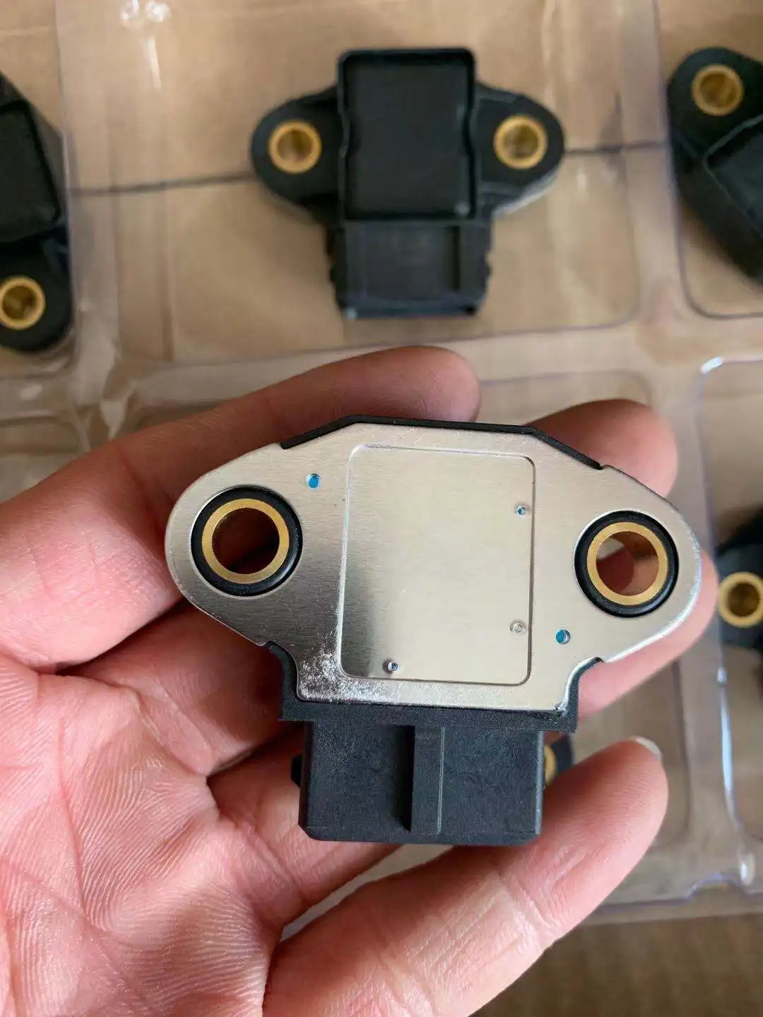 1x 27370-38000 Ignition Failure Misfire Sensor for Hyundai Kia Sonata Sorento Ignition Control Module Unit Ignitor MD315784
1x 27370-38000 Ignition Failure Misfire Sensor for Hyundai Kia Sonata Sorento Ignition Control Module Unit Ignitor MD315784
