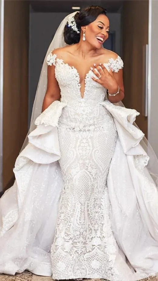 Elegant Women Off Shoulder Lace Applique Bridal Gowns Detachable Long Train Beaded Mermaid Wedding Dresses Detachable Train
Elegant Women Off Shoulder Lace Applique Bridal Gowns Detachable Long Train Beaded Mermaid Wedding Dresses Detachable Train