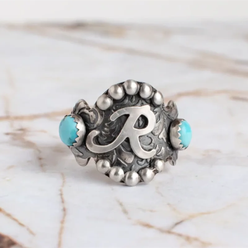 Vintage Silver Color Metal Hand Engraved Letter R Ring Boho Special Meaning Ladies Inlaid Green Stone Silver Ring Gift
Vintage Silver Color Metal Hand Engraved Letter R Ring Boho Special Meaning Ladies Inlaid Green Stone Silver Ring Gift