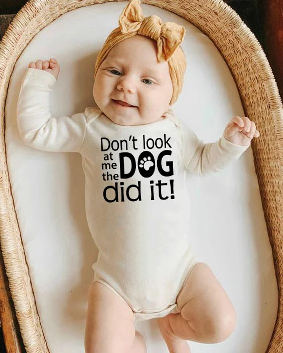 Модный комбинезон с длинным рукавом Don't Look At Me для маленьких мальчиков и девочек 100%, забавный весенний комбинезон для новорожденных на осень
Модный комбинезон с длинным рукавом Don't Look At Me для маленьких мальчиков и девочек 100%, забавный весенний комбинезон для новорожденных на осень