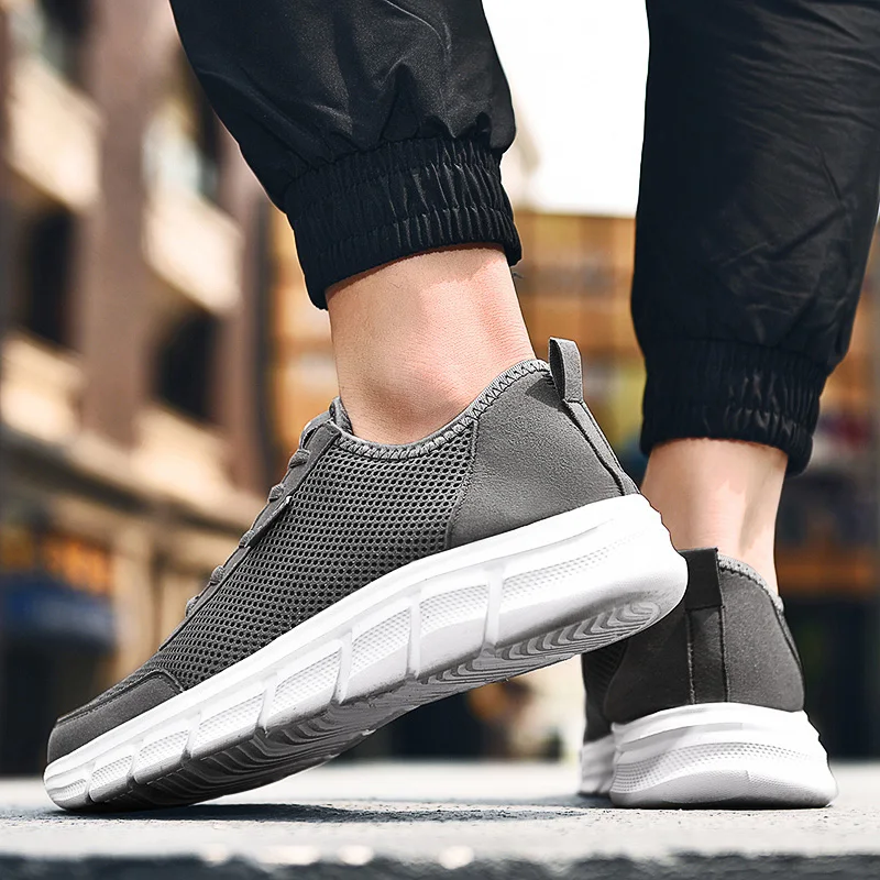 High Quality Men's Sneakers Comfortable Light Running Shoes for Men Breathable Sneakers Man Plus Size Athletic Training Footwear
High Quality Men's Sneakers Comfortable Light Running Shoes for Men Breathable Sneakers Man Plus Size Athletic Training Footwear