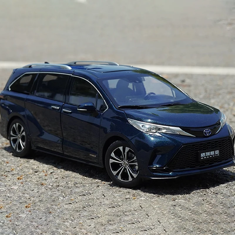1: 18 Scale Grevia Business Car Alloy Diecast Simulation Car Model Toys Adult Classic Collection Display Static Decoration
1: 18 Scale Grevia Business Car Alloy Diecast Simulation Car Model Toys Adult Classic Collection Display Static Decoration
